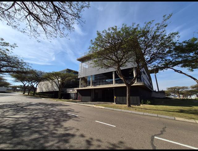 5,204M² OFFICE TO LET IN WOODMEAD